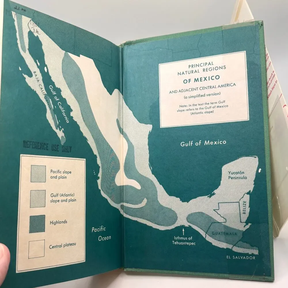 Vintage 1973 book Field Guide to Mexican Birds Central America Photos Ephemera